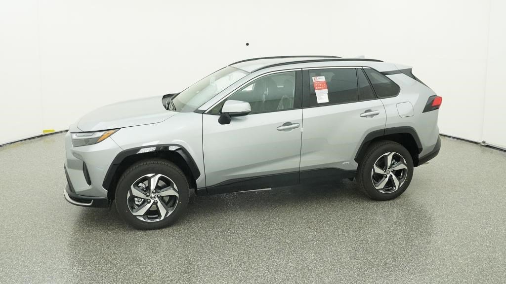 New 2025 Toyota RAV4 SE image 7