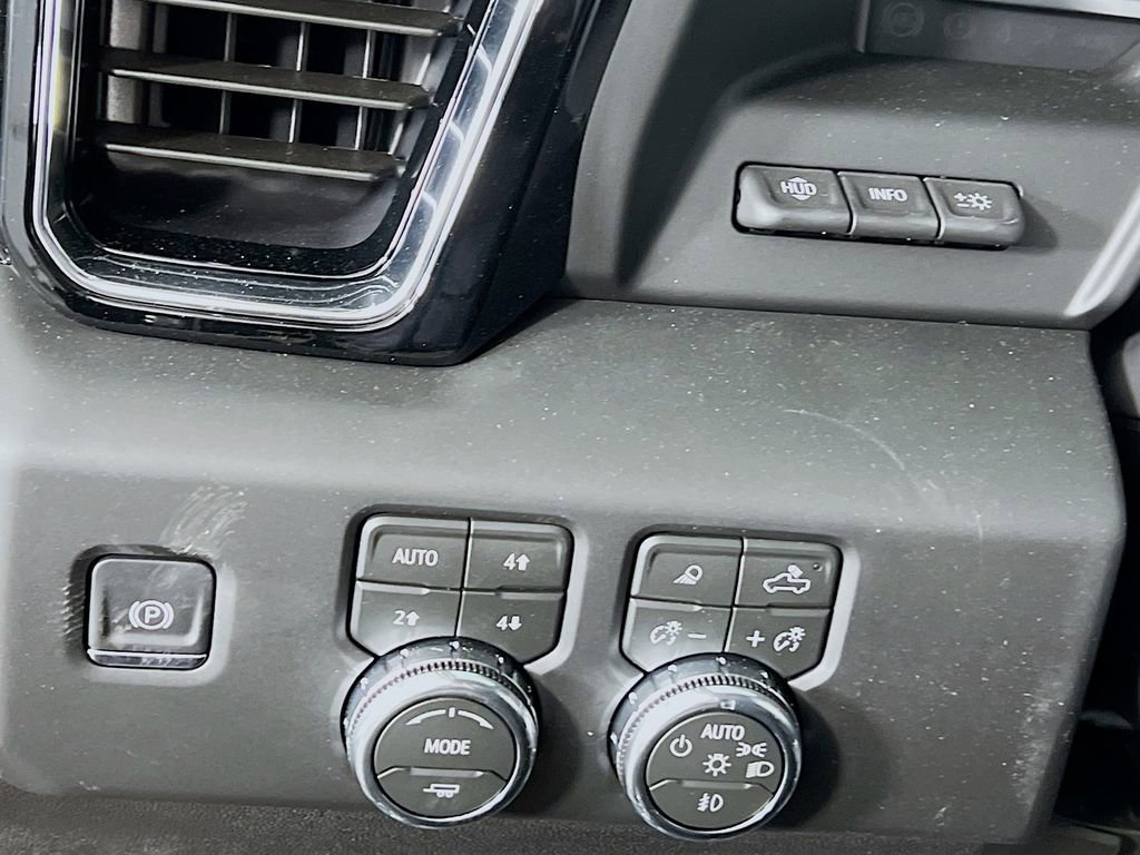 New 2026 GMC Sierra 3500 Denali w/ Denali Reserve Package AWD/4WD image 9