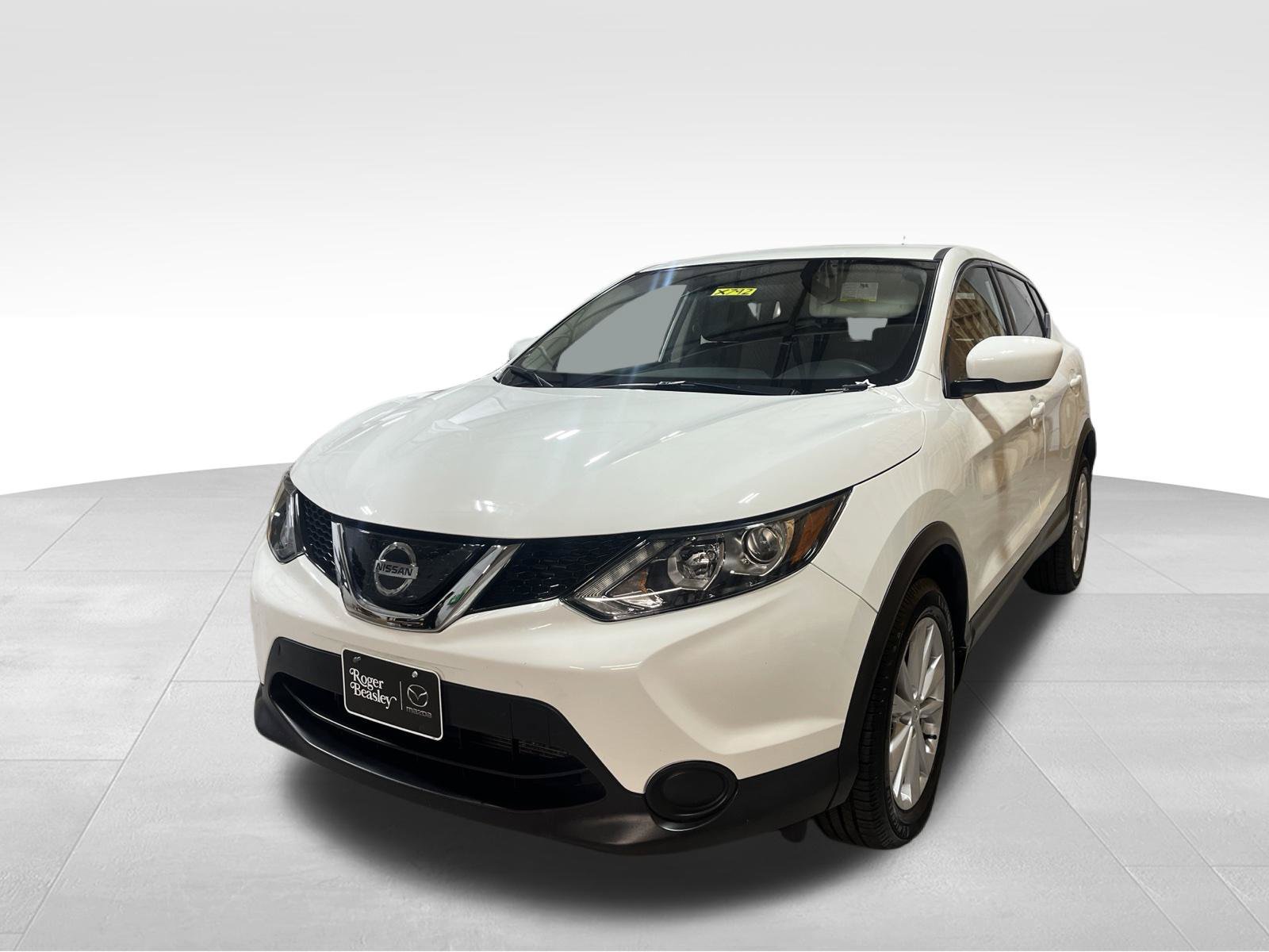 Used 2018 Nissan Rogue Sport S w/ S Appearance Package AWD/4WD image 1