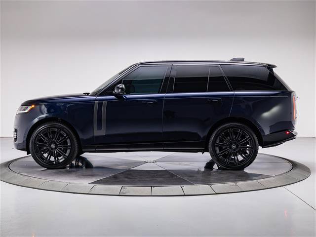 Used 2023 Land Rover Range Rover SE AWD/4WD image 2