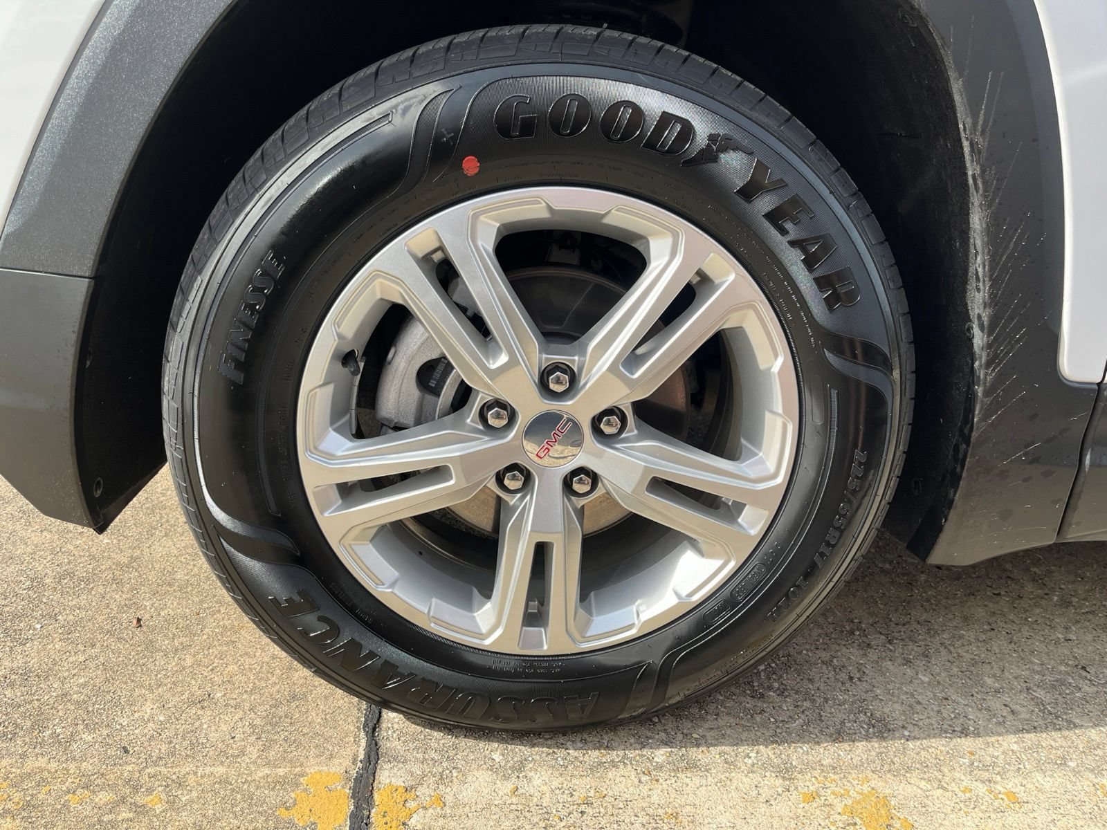 Used 2024 GMC Terrain SLE FWD image 7