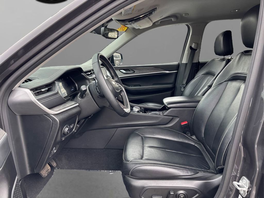 Used 2022 Jeep Grand Cherokee L Limited AWD/4WD image 9