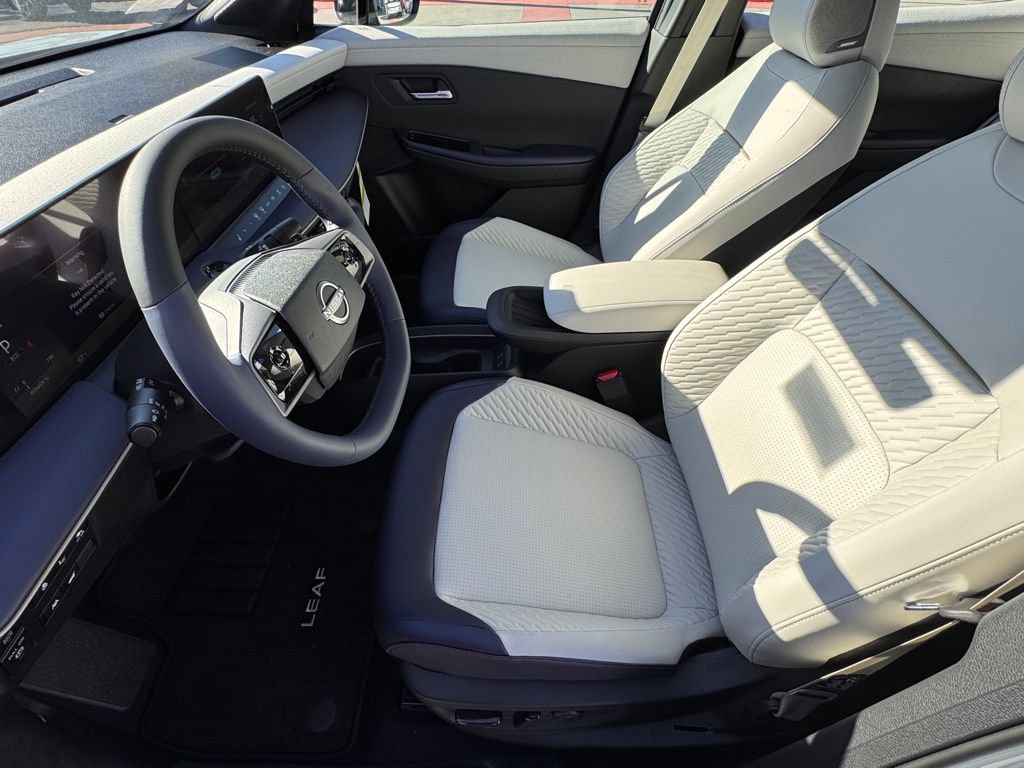 New 2026 Nissan Leaf Platinum+ w/ Cargo Package (Platinum+) FWD image 9