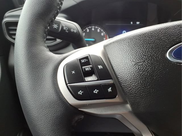Used 2023 Ford Explorer XLT AWD/4WD image 15