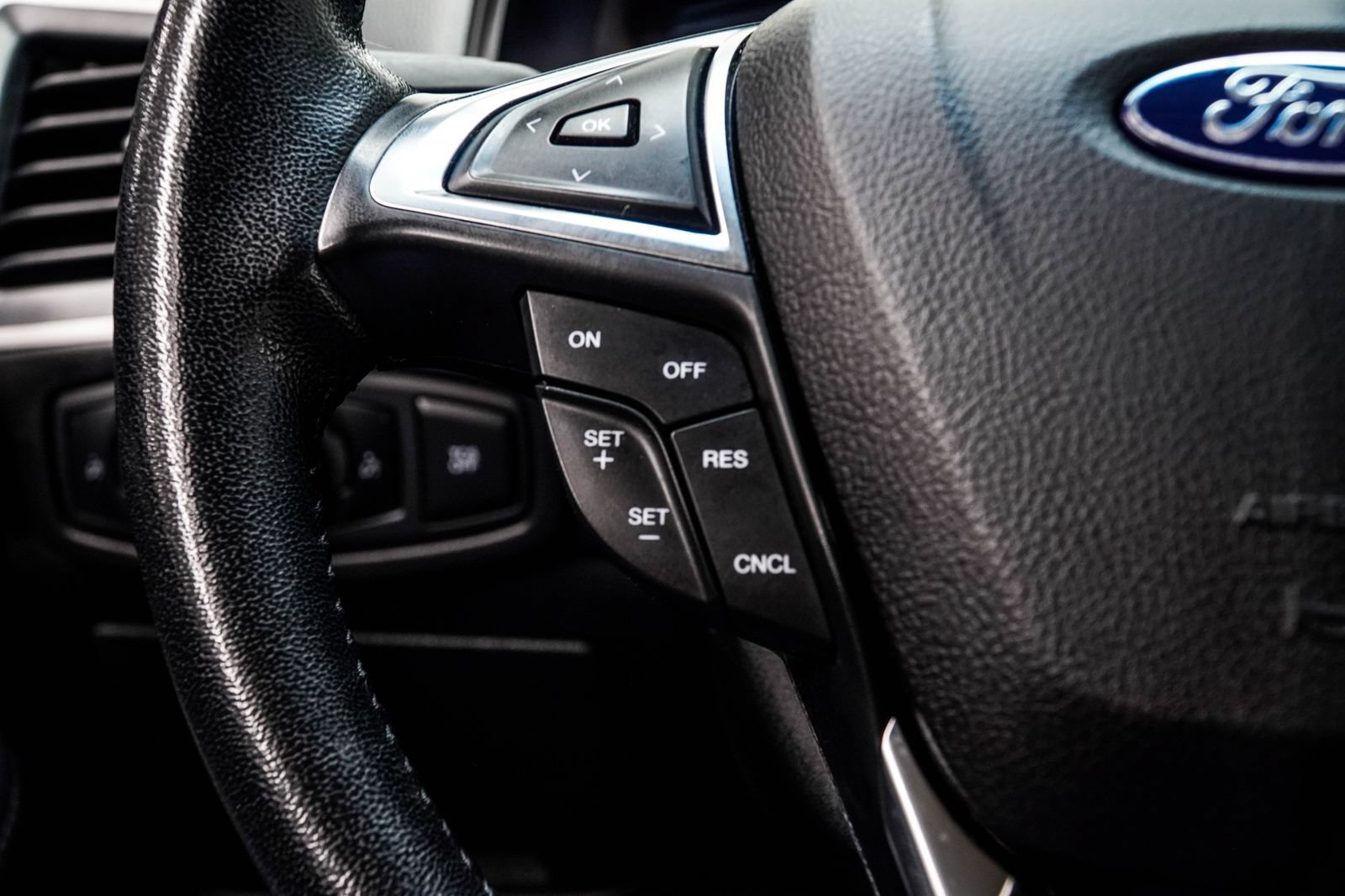 Used 2023 Ford Edge SEL AWD/4WD image 27