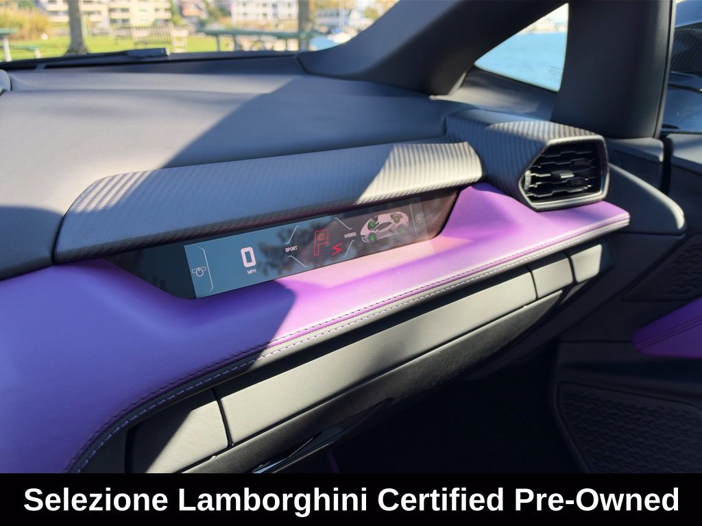 Used 2025 Lamborghini Revuelto AWD/4WD image 32