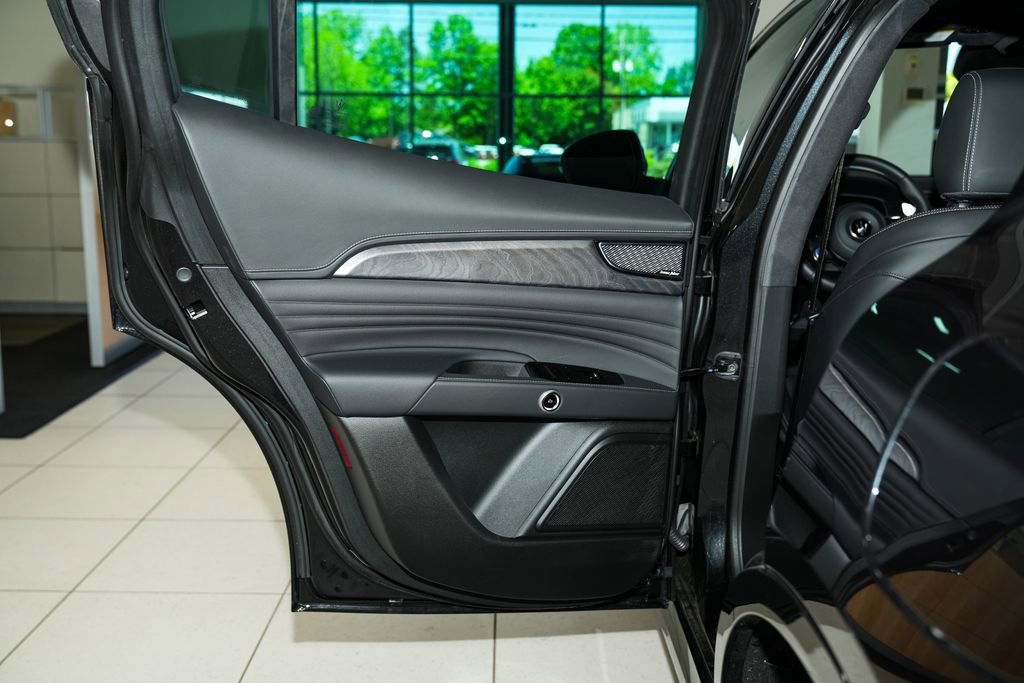 Used 2025 Maserati Grecale GT AWD/4WD image 47