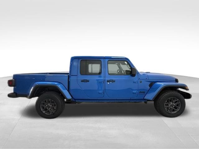 New 2026 Jeep Gladiator Sport AWD/4WD image 5