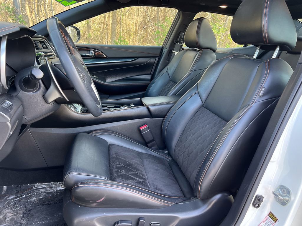 Used 2022 Nissan Maxima SR w/ Sport Mat Group image 13