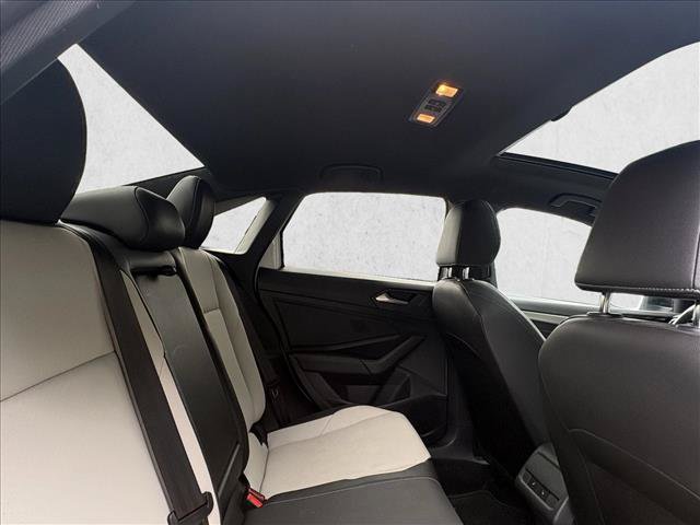 Used 2021 Volkswagen Jetta R-Line FWD image 16