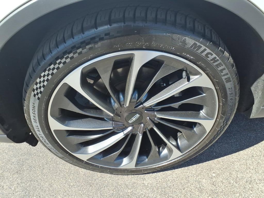 Used 2022 Lincoln Aviator Reserve w/ Equipment Group 201A AWD/4WD image 10