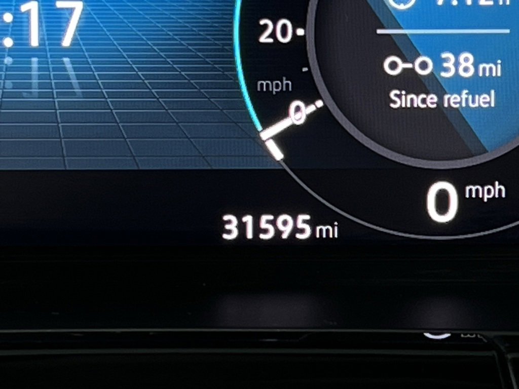 Used 2025 Volkswagen Atlas SE image 16