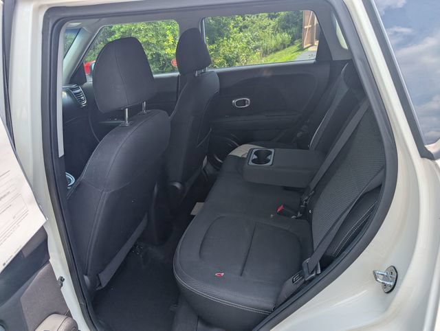 Used 2019 Kia Soul + FWD image 9