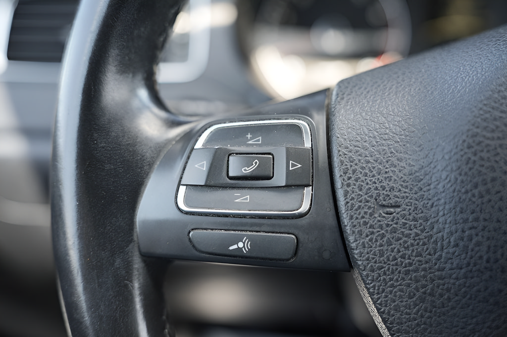Used 2012 Volkswagen Jetta SE FWD image 26