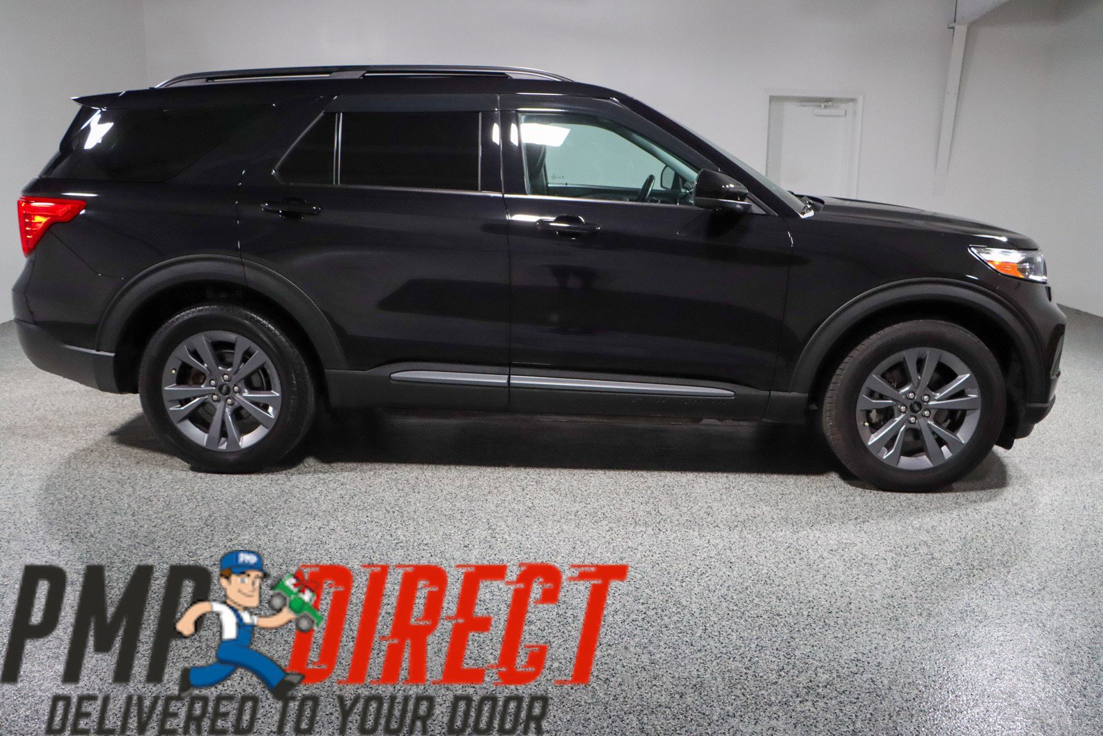 Used 2022 Ford Explorer XLT w/ XLT Sport Appearance Package image 6