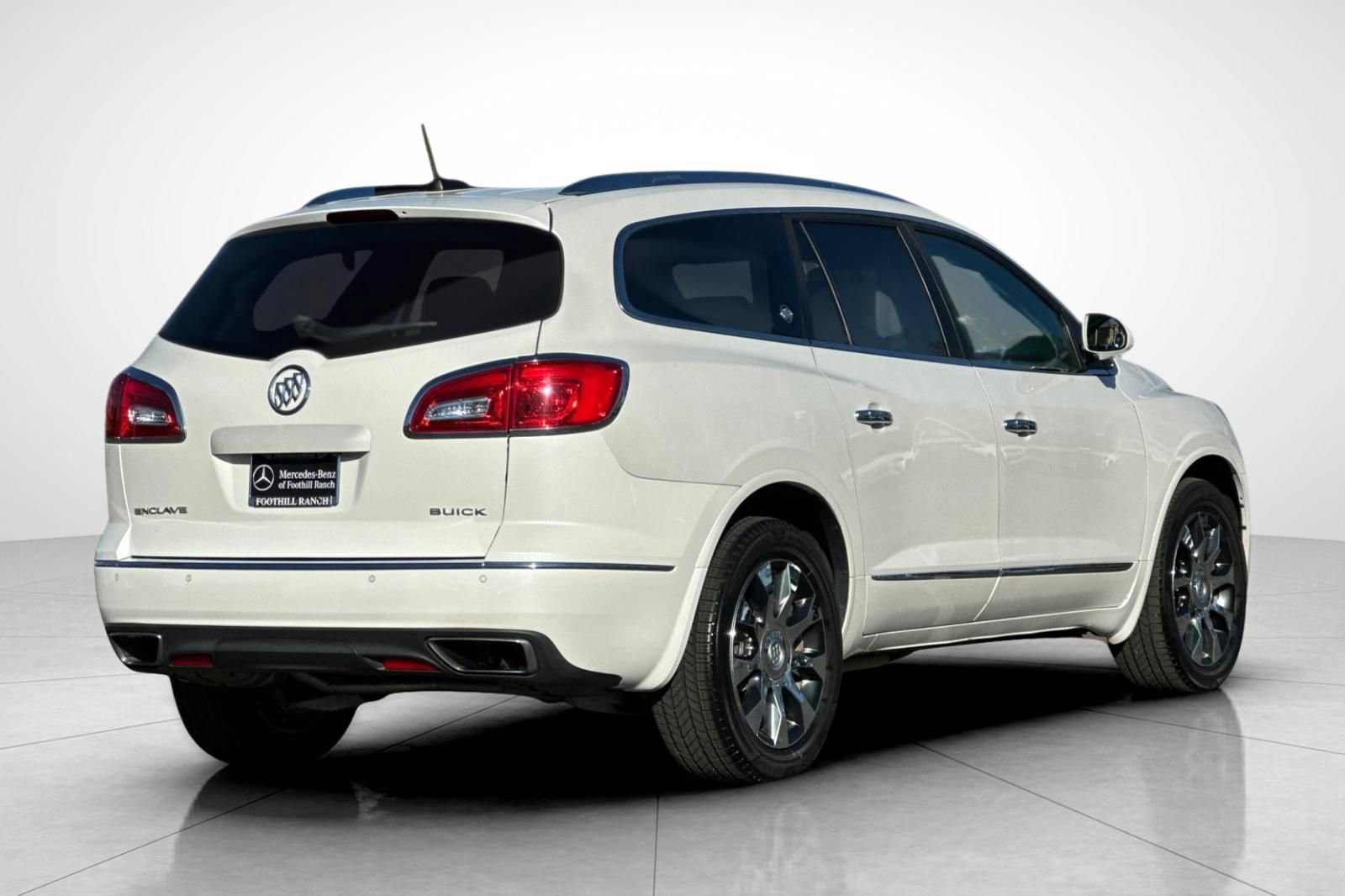 Used 2017 Buick Enclave Leather w/ Enclave Sport Touring Edition image 3