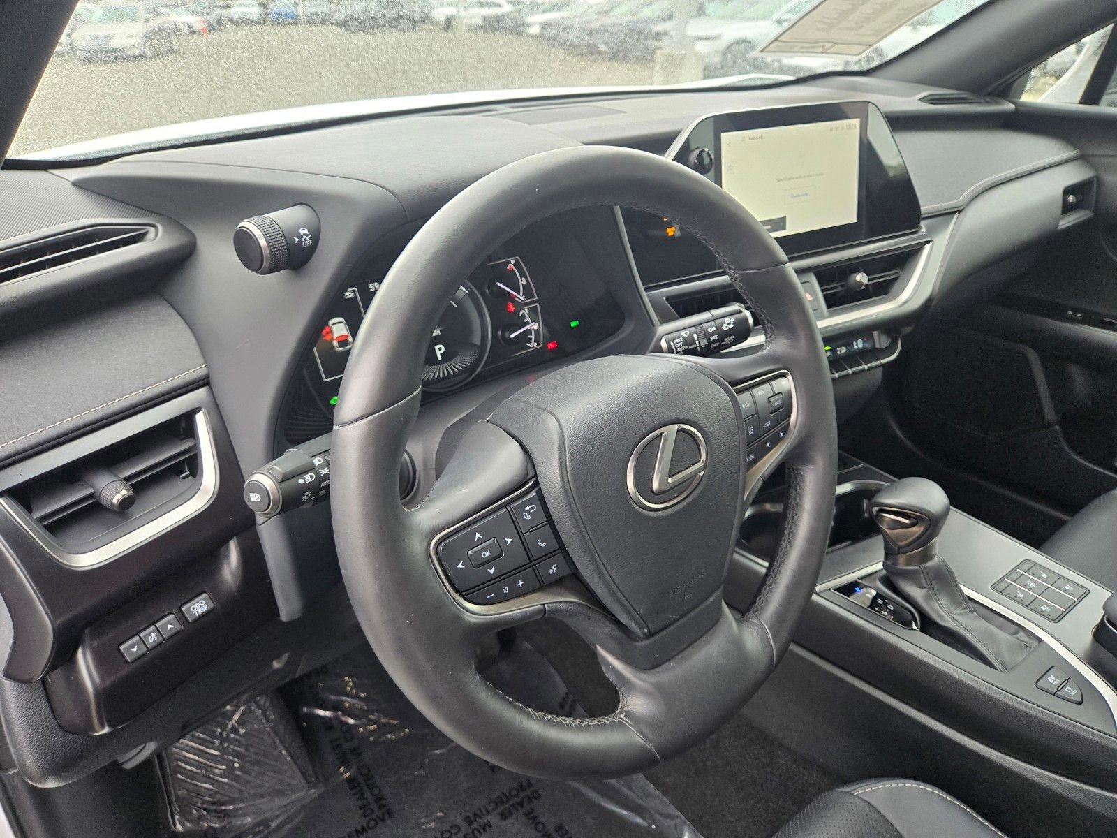 Used 2024 Lexus UX 250h F Sport FWD image 13