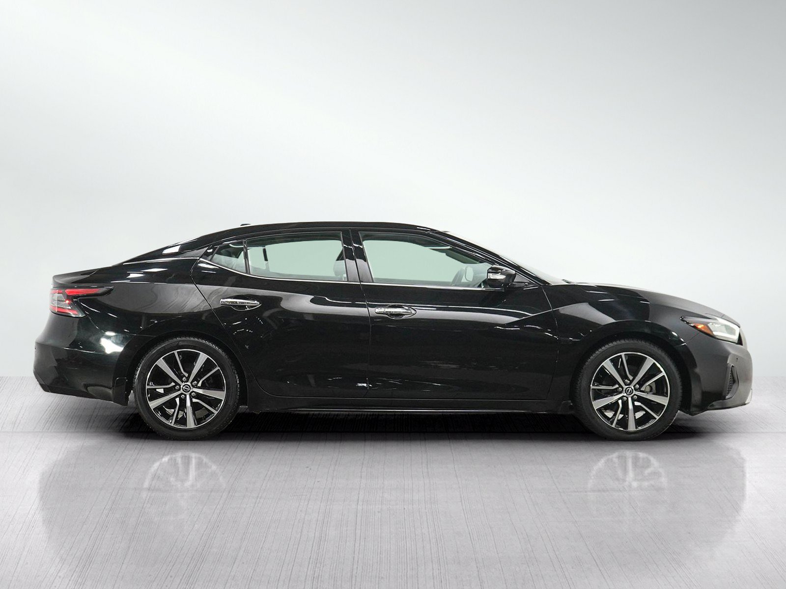 Used 2023 Nissan Maxima SL FWD image 6