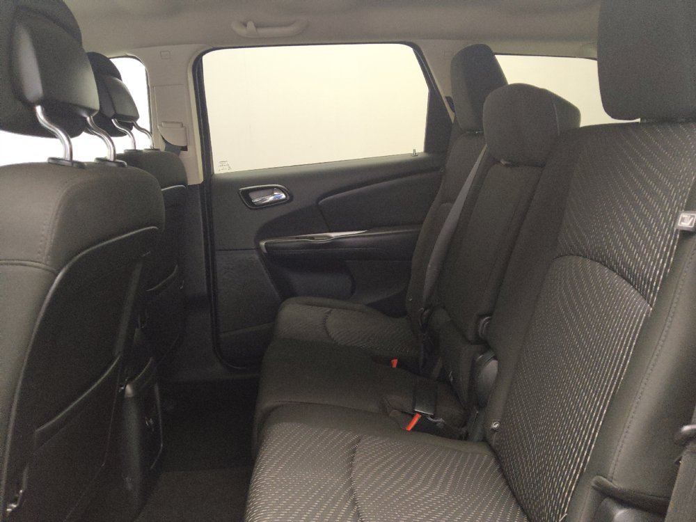 Used 2020 Dodge Journey SE w/ SE Popular Equipment Group FWD image 18