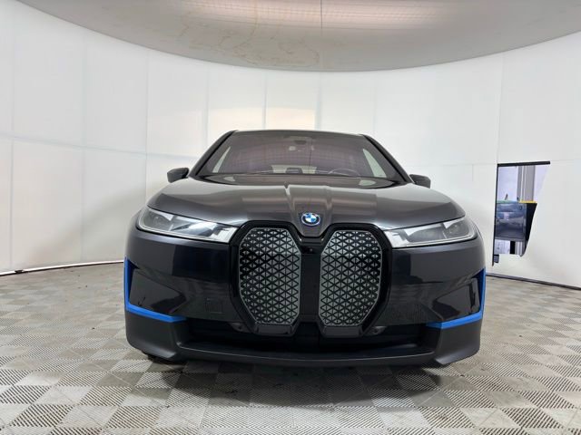 Certified 2023 BMW iX xDrive50 w/ Premium Package AWD/4WD image 2