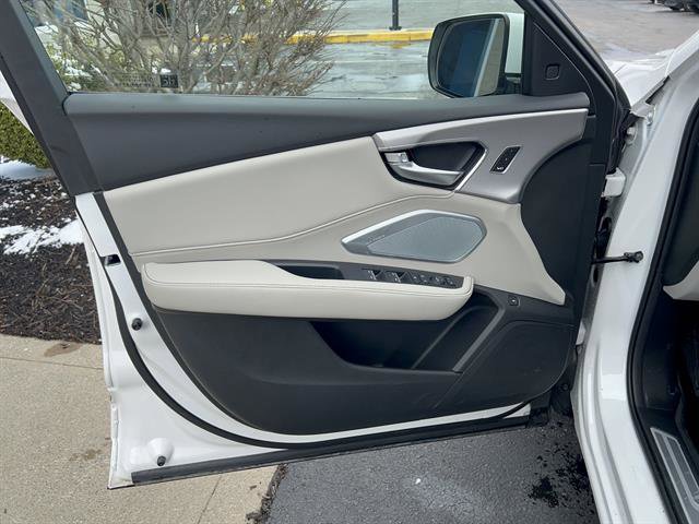 Used 2025 Acura RDX SH-AWD w/Tech image 11