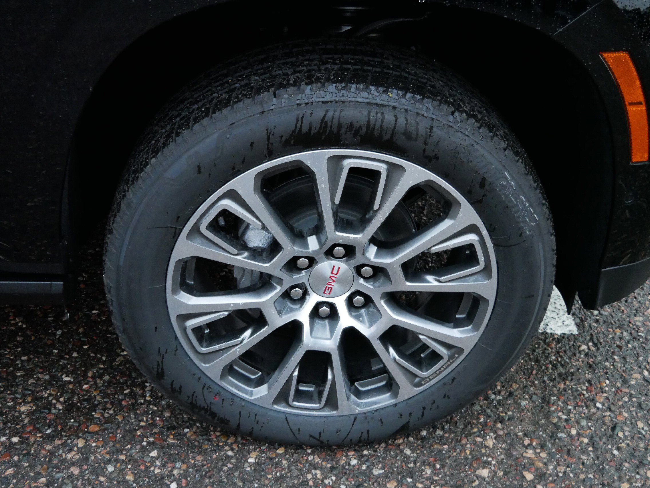 New 2026 GMC Yukon XL Denali w/ Denali Reserve Package image 3