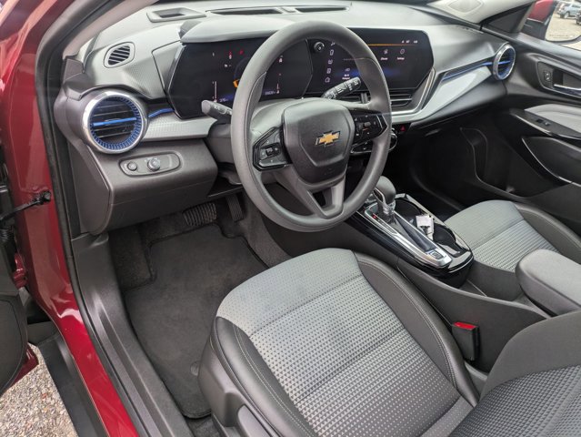 Used 2025 Chevrolet Trax LT image 12