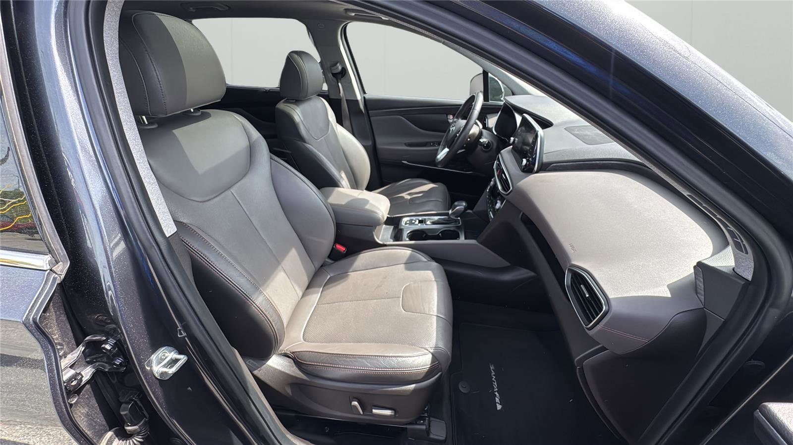 Used 2020 Hyundai Santa Fe Limited image 14