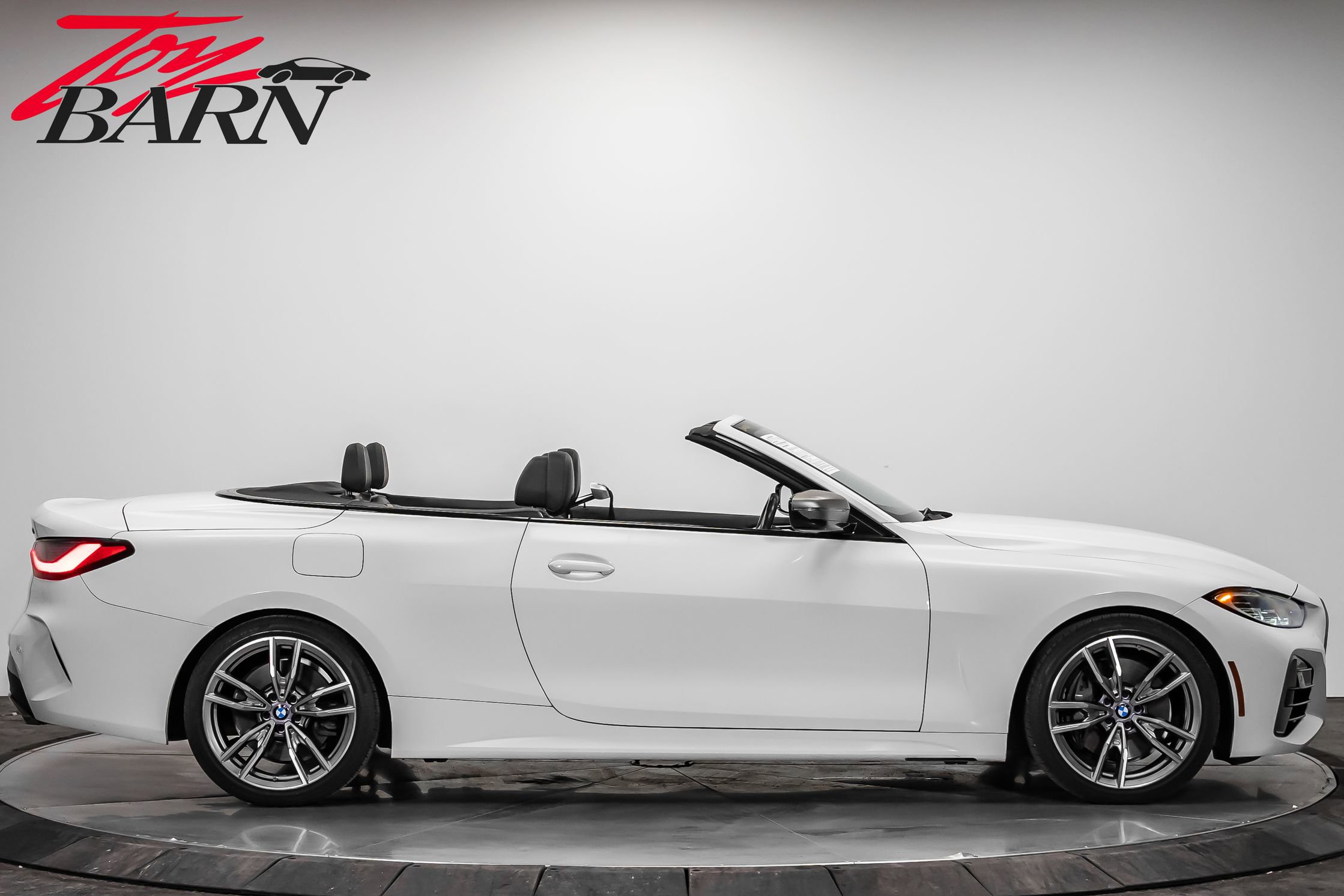 Used 2021 BMW M440i Convertible w/ Premium Package image 6