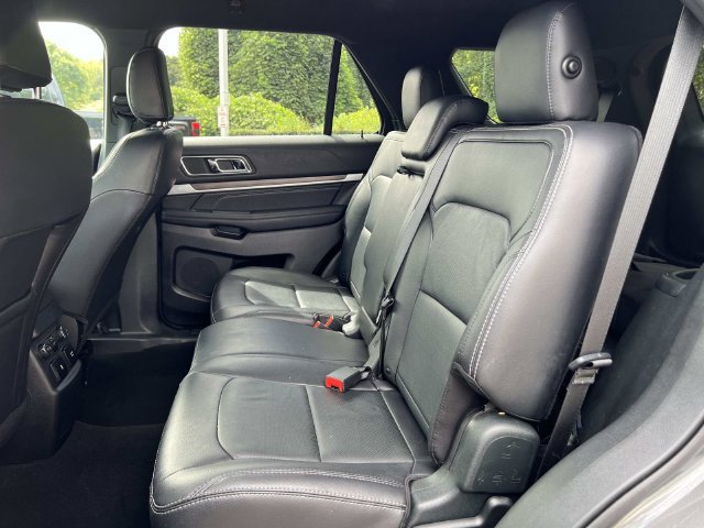 Certified 2019 Ford Explorer Limited w/ Class III Trailer Tow Package FWD image 25