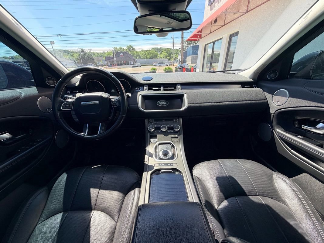 Used 2019 Land Rover Range Rover Evoque SE Premium AWD/4WD image 19