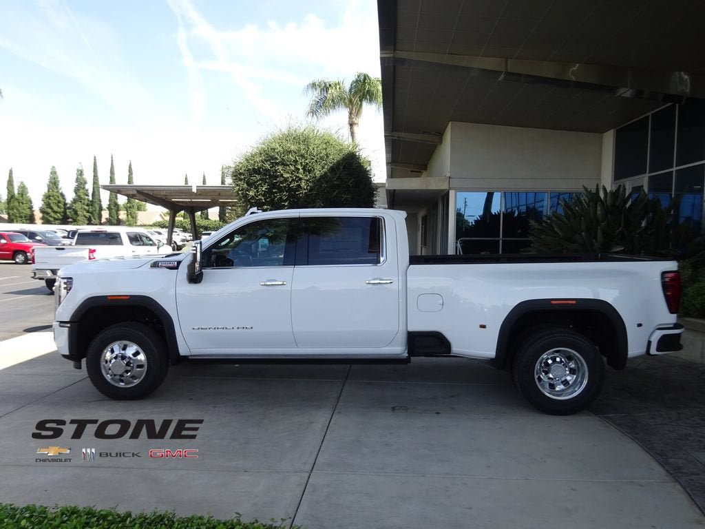 New 2026 GMC Sierra 3500 Denali w/ Denali Reserve Package AWD/4WD image 4