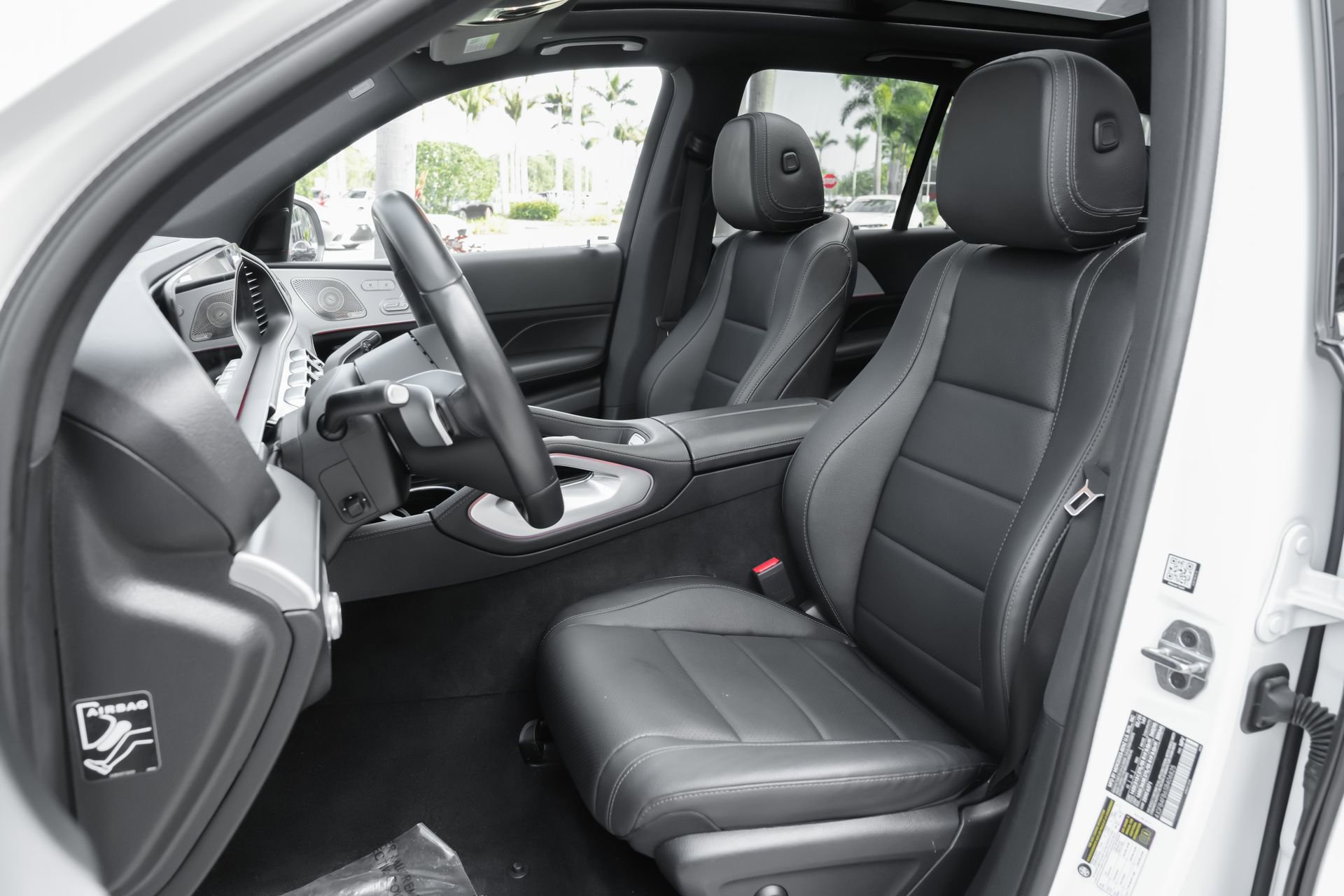 Used 2025 Mercedes-Benz GLE 350 4MATIC image 7