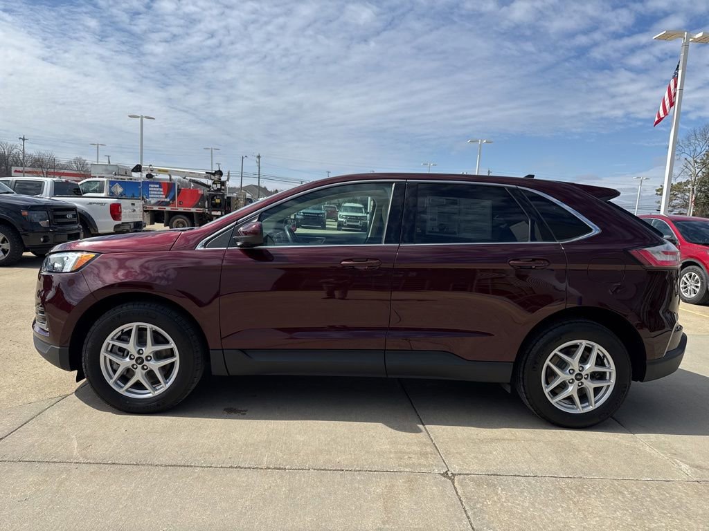 Certified 2023 Ford Edge SEL w/ Convenience Package image 4