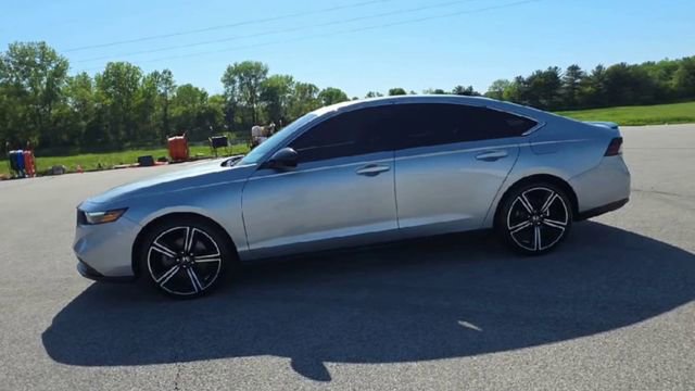 Used 2024 Honda Accord Sport image 4