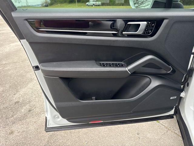 Used 2019 Porsche Cayenne image 16