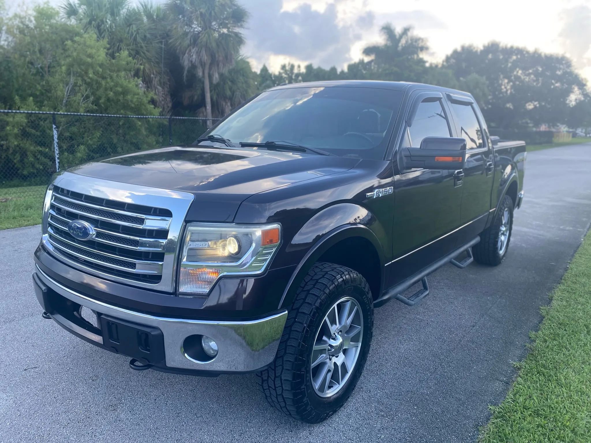 Used 2013 Ford F150 Lariat w/ Luxury Equipment Group