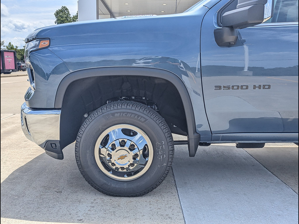 New 2026 Chevrolet Silverado 3500 LTZ w/ LTZ Convenience Package AWD/4WD image 10