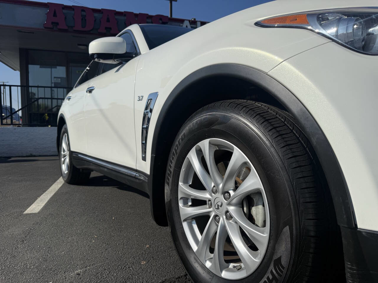 Used 2014 INFINITI QX70 AWD w/ Premium Package image 27