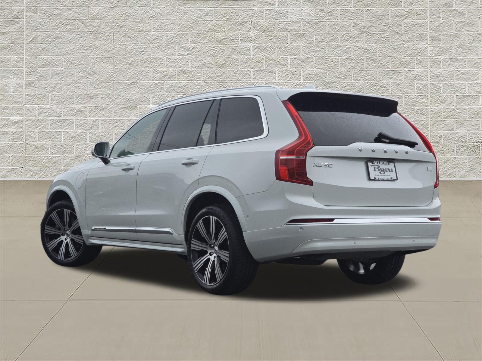 Used 2023 Volvo XC90 T8 Plus AWD/4WD image 5