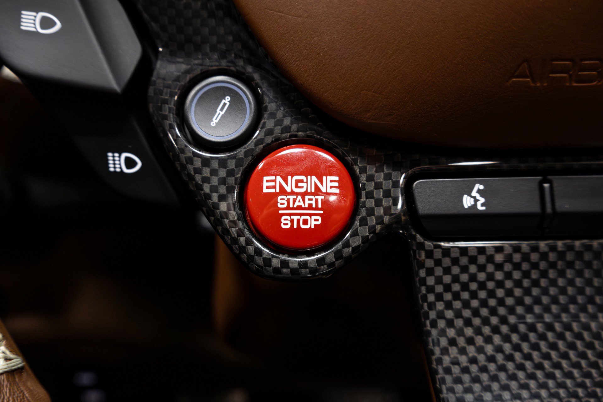 Used 2021 Ferrari 812 GTS image 60