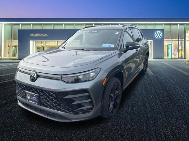 Used 2025 Volkswagen Tiguan SE R-Line AWD/4WD image 10