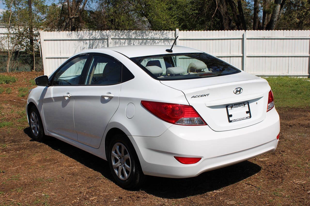 Used 2013 Hyundai Accent GLS image 9
