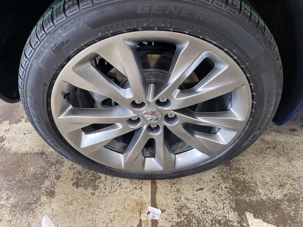 Used 2023 Buick Envision Avenir AWD/4WD image 9