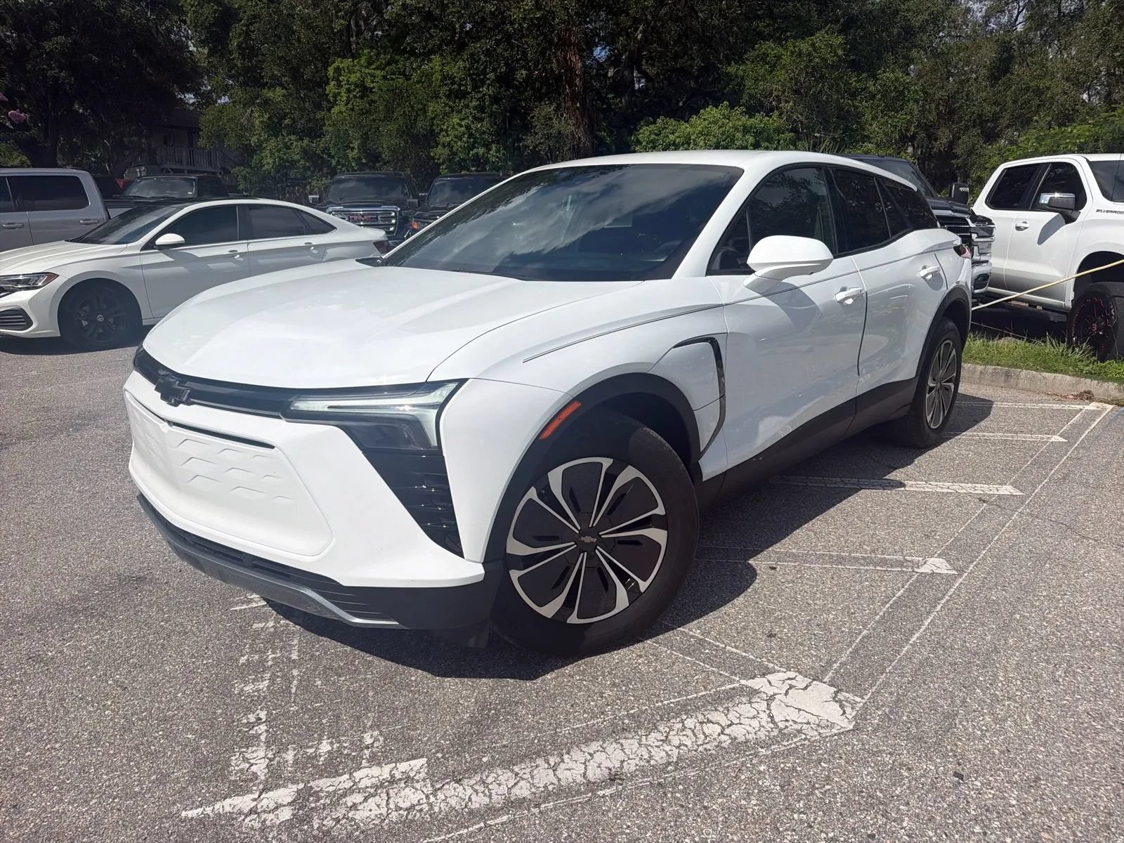 Used 2025 Chevrolet Blazer EV LT AWD/4WD image 2