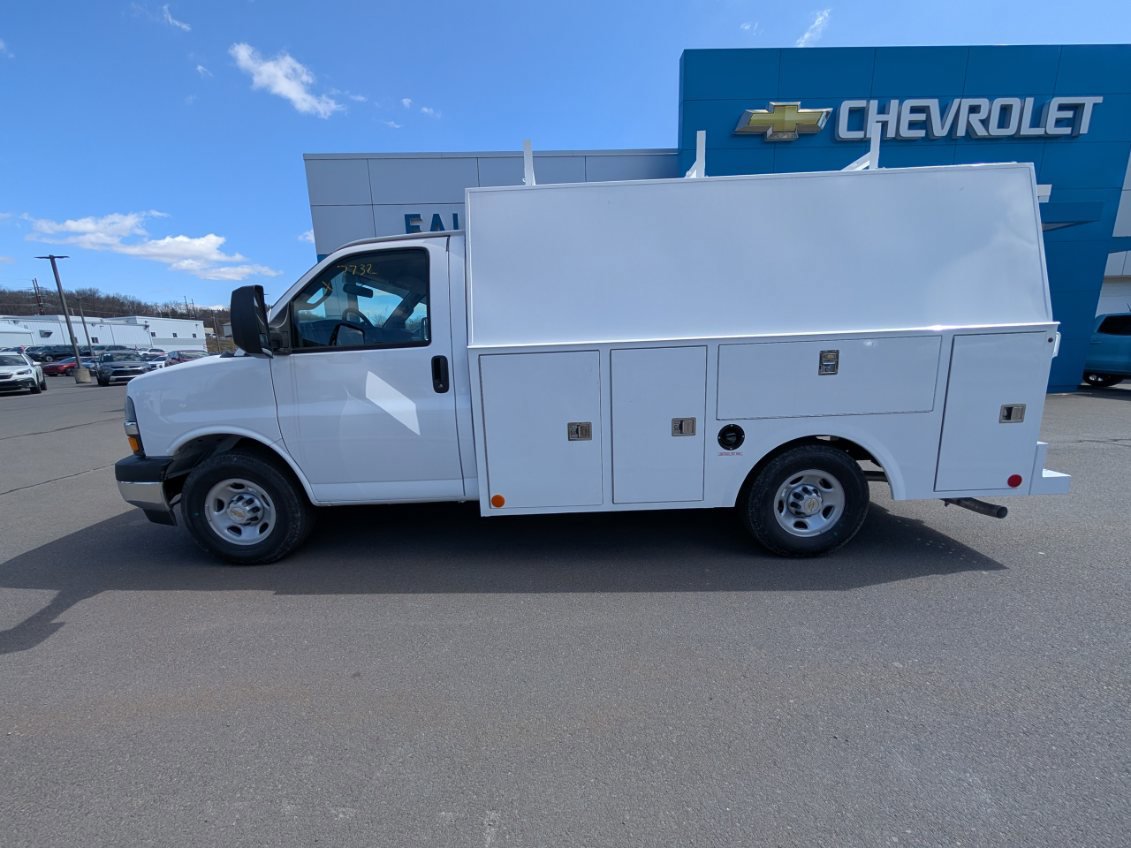New 2024 Chevrolet Express 3500 w/ Power Convenience Package image 2