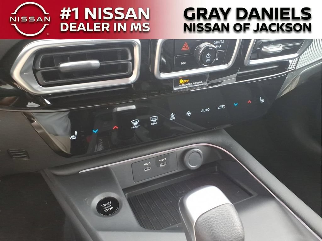 New 2026 Nissan Sentra SR w/ SR Premium Package FWD image 16