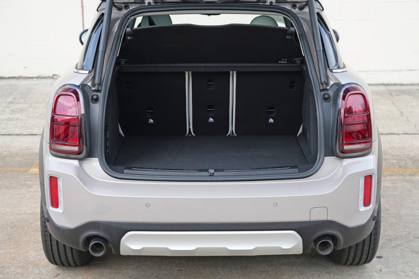 Used 2022 MINI Cooper Countryman S w/ Convenience Package FWD image 9