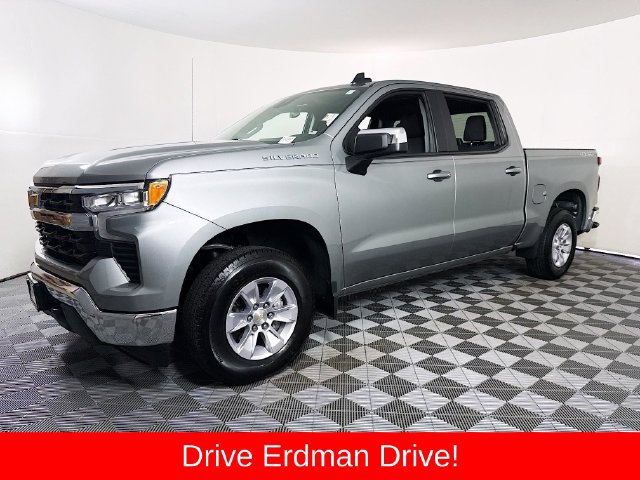 Used 2026 Chevrolet Silverado 1500 LT AWD/4WD image 3
