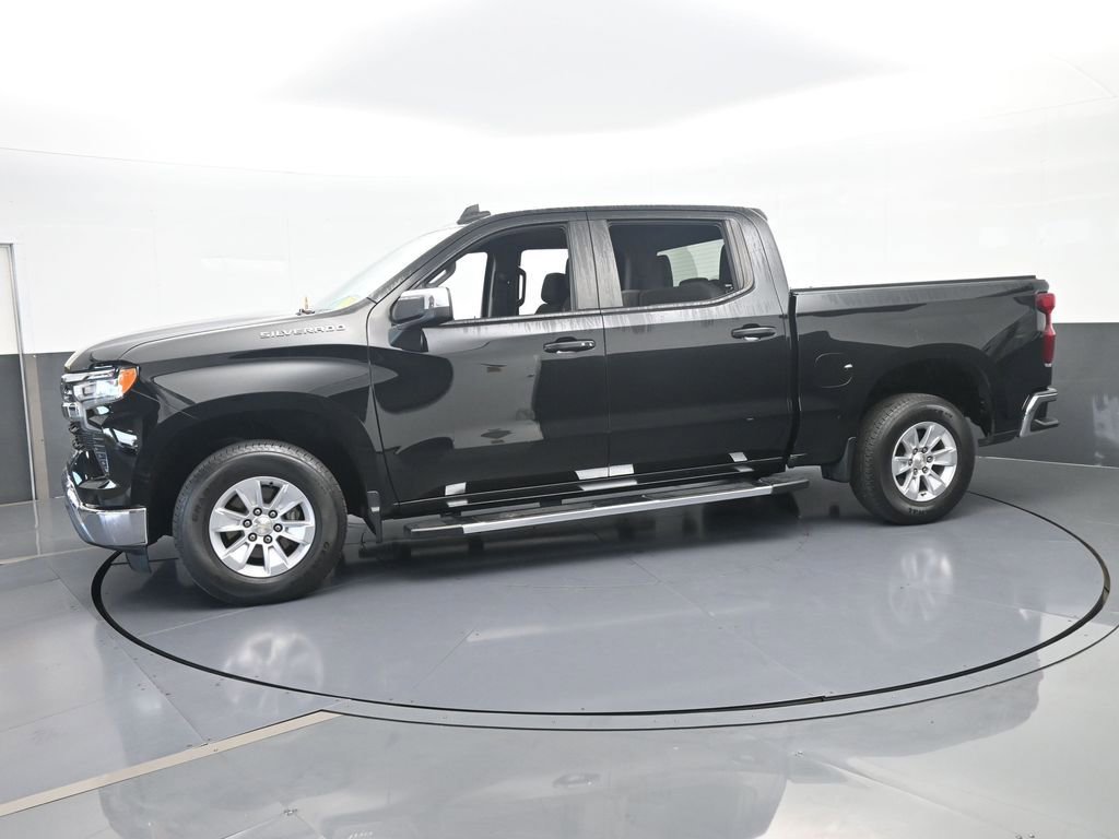 Used 2023 Chevrolet Silverado 1500 LT image 2